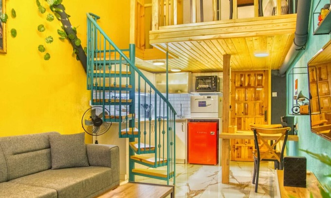 Izmir City Centre Apartment | Central and Colorful Studio Flat in Alsancak