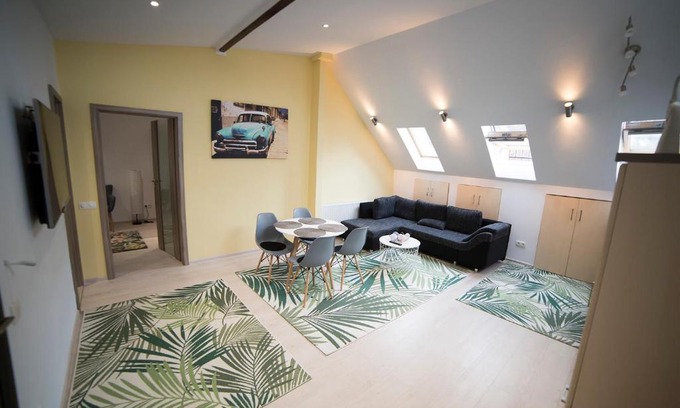 Old Town Apartment | Central apartment Shumi 69