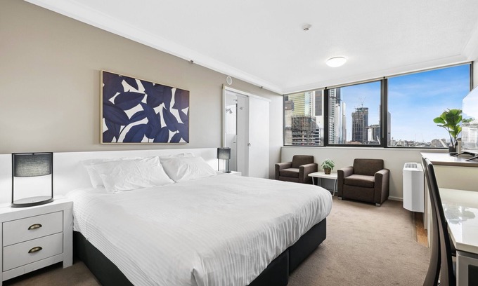 Brisbane Central Business District Apartment | Central Brisbane Studio with Stunning River Views