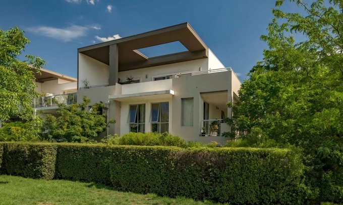 Braddon Apartment | Central Canberra Stay Cozy Braddon Apartment with Parking