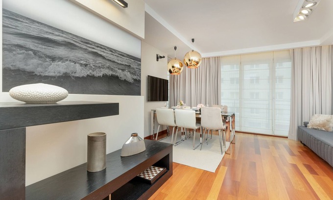 Srodmiescie Apartment | Central Gdynia | 3 Bedrooms | Parking | Świętego Wojciecha