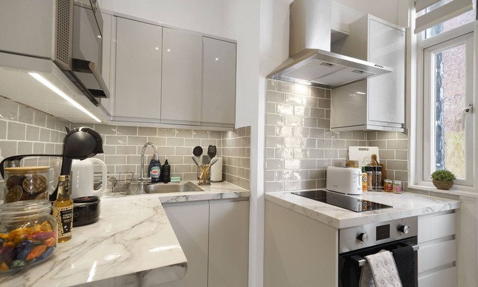 Harrow Apartment | Central Harrow 5 Studio Apartment Block