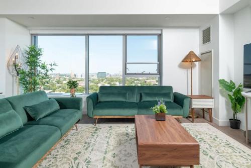 Central Square Apartment | Central Square 3BR Condo with Downtown View Gym and Parking