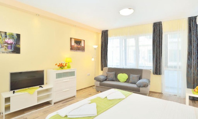 Burgas Center Apartment | Central studio 1