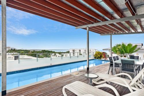 Cairns Apartment | Central Two-Bedroom Apartment with City Views