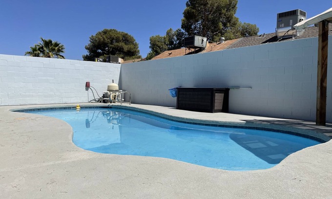 Spring Valley House | Central west of Strip location with pool!