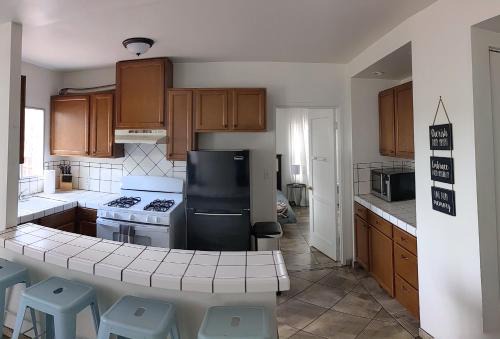 Golden Hill Apartment | Centrally Located 2 Master Bedrooms to Explore all San Diego has to Offer