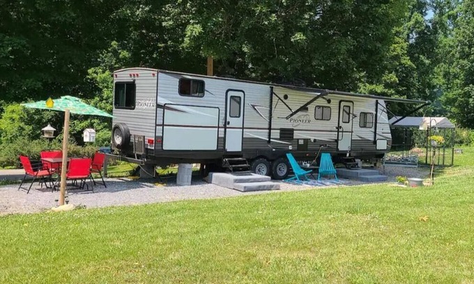 Greene County House | Centrally located Cozy RV- Pet Friendly Bunkhouse