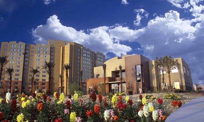 Enterprise Resort | CES - Resort condo for 4 or 8 guests in 2 units , FREE WiFi, FREE pkg