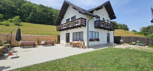 Codlea Villa | Cezar House