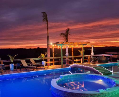 Piratuba House | Chácara Arena JK com Piscina integrada com Sauna e Hidromassagem