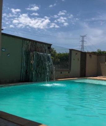 Trindade House | Chácara Recanto Wonnê