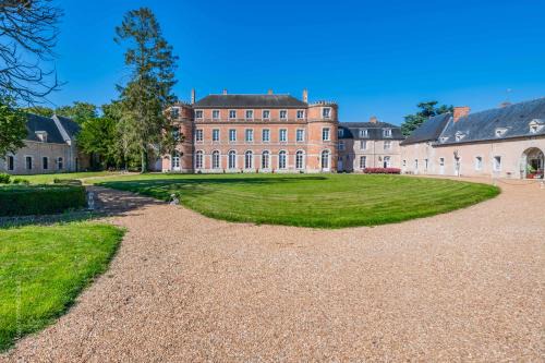 Denonville Bed & Breakfast | Château De Denonville