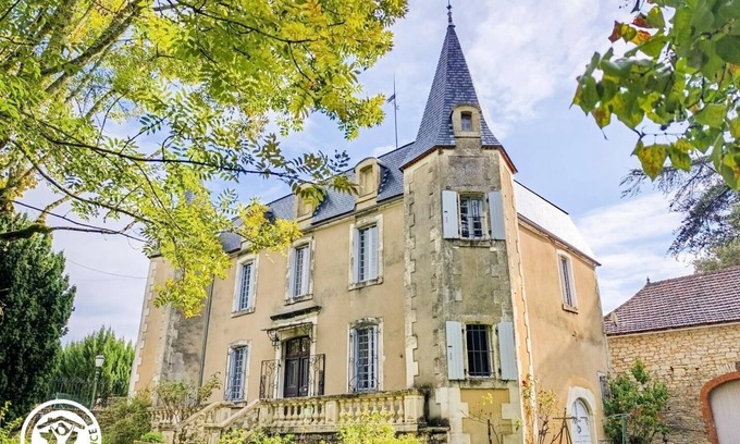 Peyrilles House | Château de Ginard - PEYRILLES