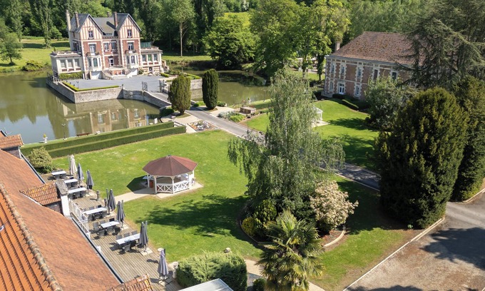 Quesmy Cottage | Château de Quesmy - Gîte de la Piscine