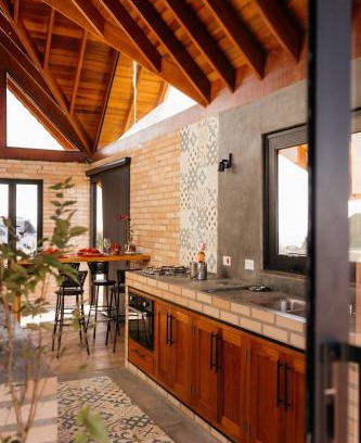 Bom Repouso Ski Chalet | Chalé Além do Horizonte