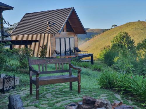 Campos do Jordao Ski Chalet | Chalé Canário com Lareira, Hidromassagem Acima das Nuvens