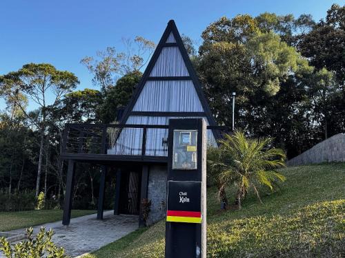 Sao Pedro de Alcantara Ski Chalet | Chalé com hidro, lareira e cozinha, perto Floripa