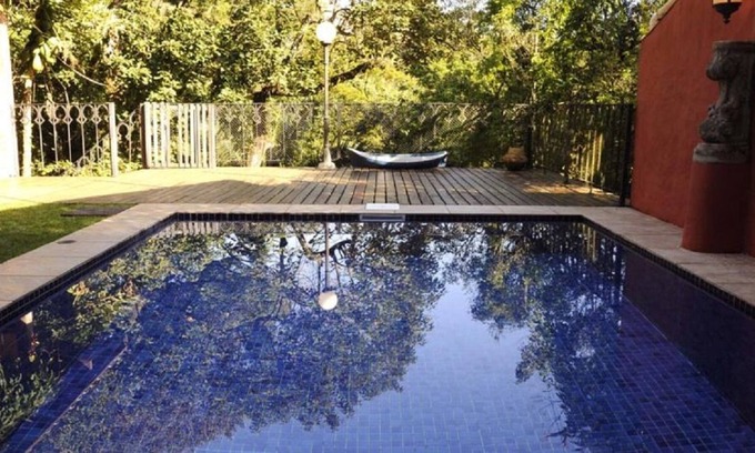 Centro Comercial Ski Chalet | Chalé com Piscina e Churrasqueira, Ilhabela