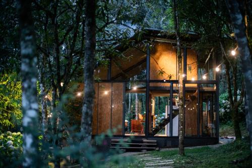 Itamonte Ski Chalet | Chalé de Vidro na Mantiqueira com cachoeiras