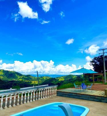 Corrego do Bom Jesus House | Chalé Mirante da Colina 10 com hidro privativa, café da manhã e piscina