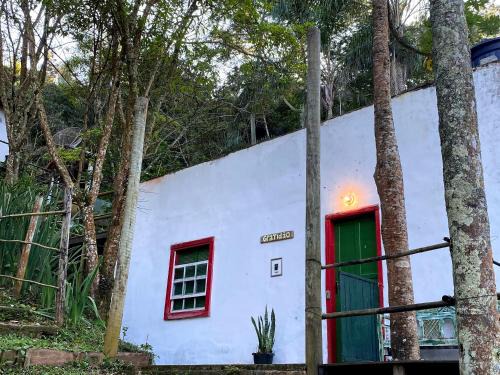 Ouro Preto Cabin | Chalé na floresta com varanda