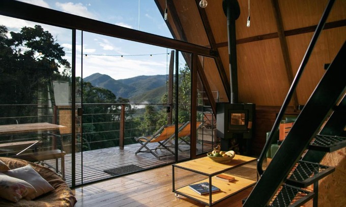 Itamonte Ski Chalet | Chalé sobre o rio com cachoeiras na Mantiqueira