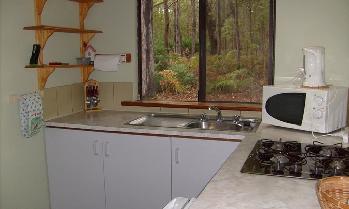 Nannup Cottage | Chalet 3, set in beautiful bush on Timberline Trail