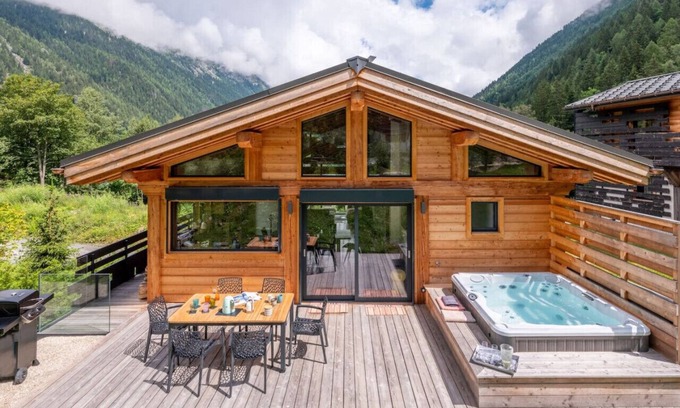 Le Lavancher Ski Chalet | Chalet 7 Summits - Magnificent Modern Chalet with Jacuzzi - Swimming Pool - Sauna