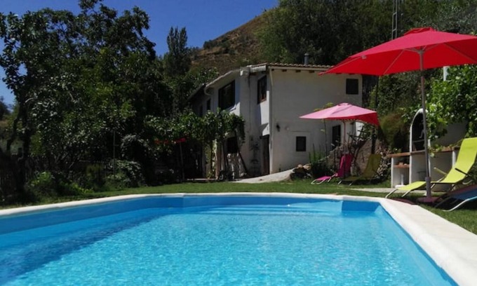 Guejar Sierra Ski Chalet | Chalet "Almez de Lúa" with Mountain View, Private Pool & Wi-Fi