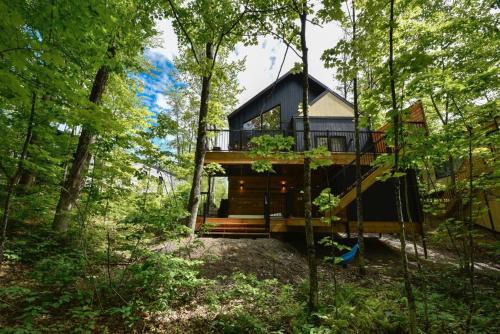 Pont-Rouge Ski Chalet | Chalet Bellevue Luxe avec Spa et local à velo