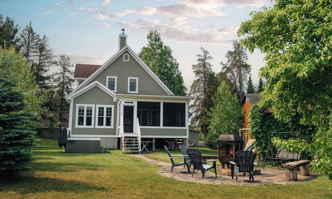 Saint Come Cabin | Chalet Détente : SPA, Foyer et Bord de L'eau!