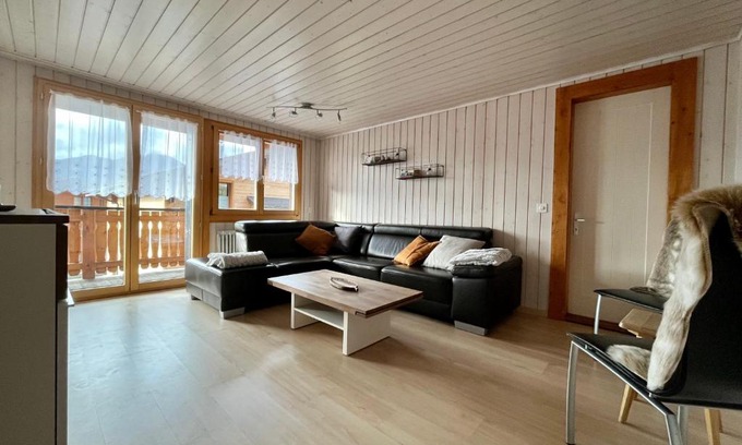 Bettmeralp Apartment | Chalet Diana - Spacious flat - Village core - South facing - Ski-in/Ski-out
