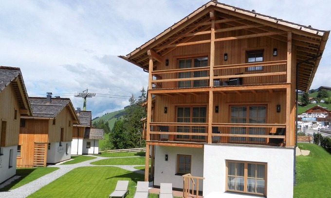 Mareo Ski Chalet | Chalet Faggio, the ideal solution for those who want to experience the mountains