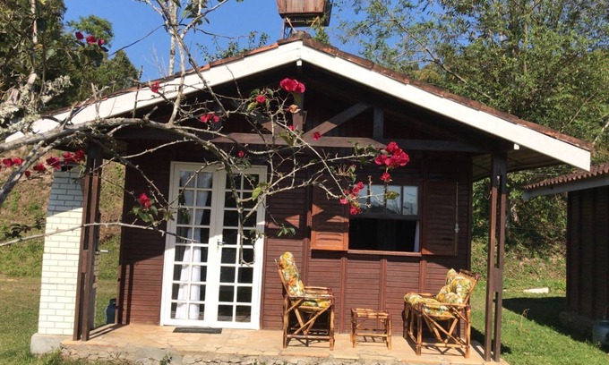 Juquitiba Ski Chalet | Chalet Hibisco Amarelo 1 hr SP in the Atlantic Forest, Conexão e Natureza site
