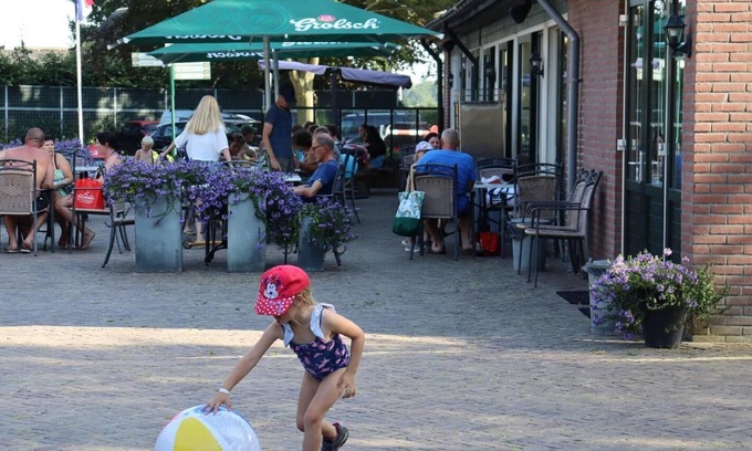 Udenhout Ski Chalet | Chalet in Netherlands With Pool & Playground