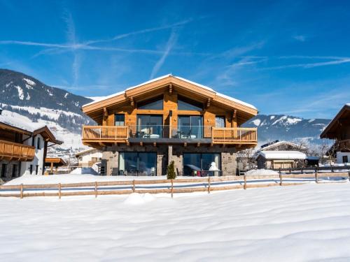 Lengdorf House | Chalet in Niedernsill near Ski Slopes