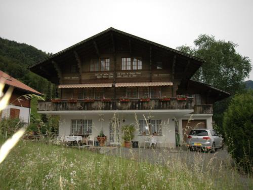 Wilderswil House | Chalet in Wilderswil with Jungfrau Views