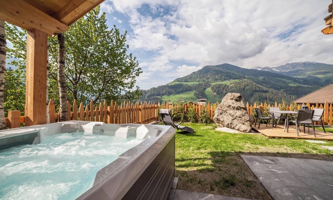 San Leonardo in Passiria Ski Chalet | Chalet 'Heidi und Peter' with Mountain View, Sauna, Jacuzzi, Garden & Wi-Fi