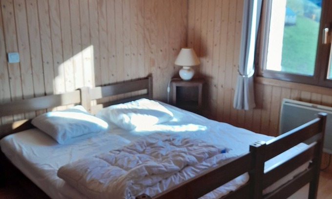 Montmin Apartment | Chalet la Tournette Gite la Beccaz 80m2 au Premier Étage
