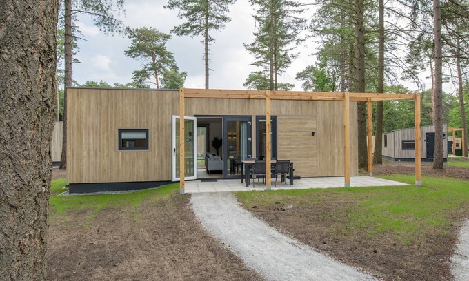 Municipality of Geldrop-Mierlo Ski Chalet | Chalet near Eindhoven in a Green Oasis