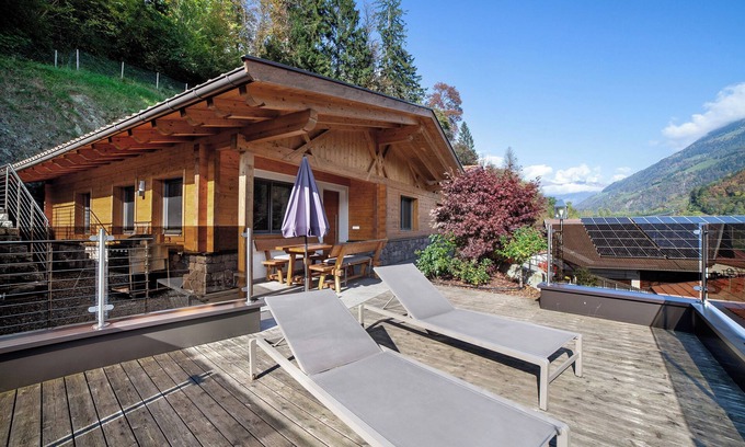 Rifiano House | Chalet 'Rose' with Mountain View, Shared Pool and Wi-Fi