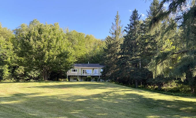 Sainte-Adele Cabin | Chalet Rustique vue sur Pente de ski