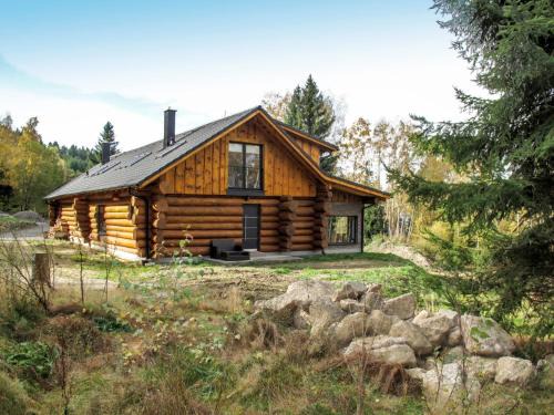 Benesov nad Cernou Ski Chalet | Chalet Srub Kuří by Interhome