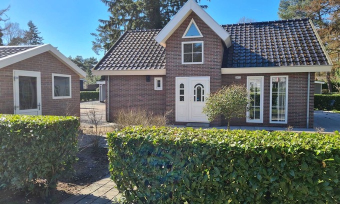 Lochem House | Chalet with 5 bedrooms and 2 bathrooms