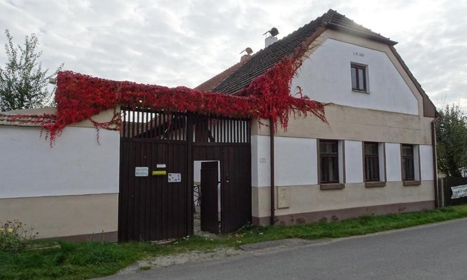 Vlkov House | chalupa U Hovorků s bazénem - u pískoven Vlkov