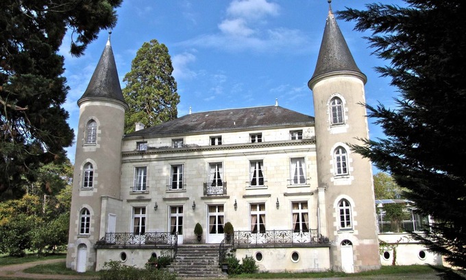 Tournon-Saint-Pierre House | Chambord room of CHATEAU LES VALLEES