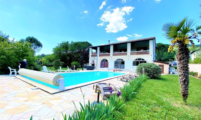 Mercuer House | Chambre NINA 2/4p, swimming pool, jacuzzi, large enclosed park, trampoline