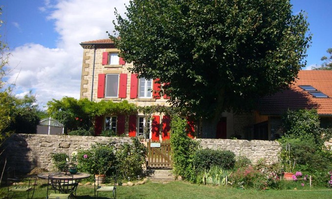 Chantemerle-les-Bles Bed & Breakfast | Chambres d'hôtes Les 7 Semaines