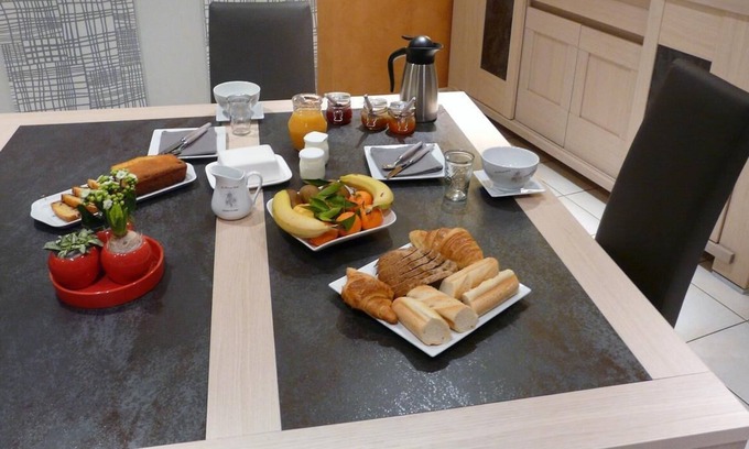 Villaines-la-Juhel Bed & Breakfast | Chambres d'hôtes le Pot au Lait